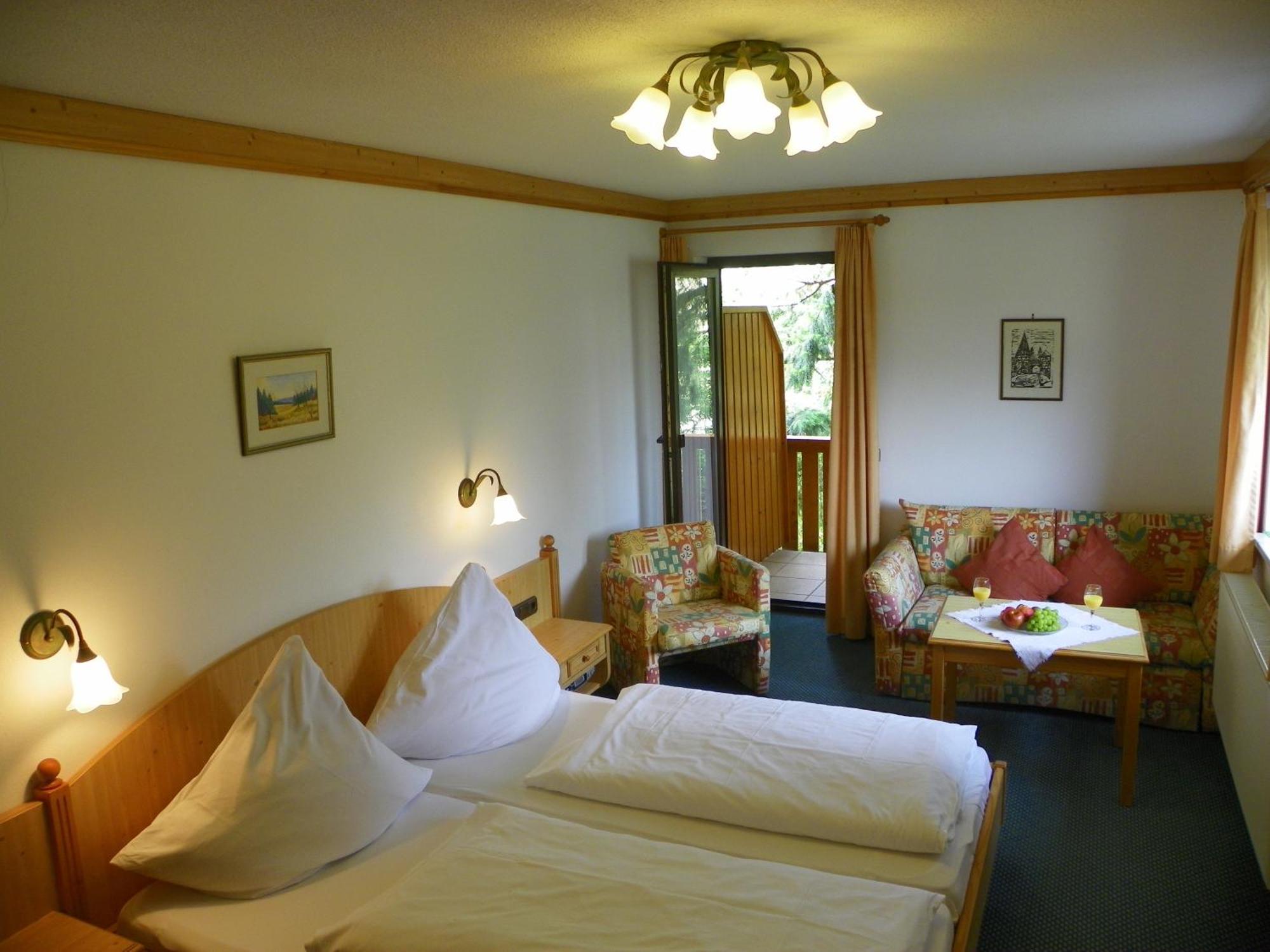 Landhotel Steigerwaldhaus Burghaslach Esterno foto